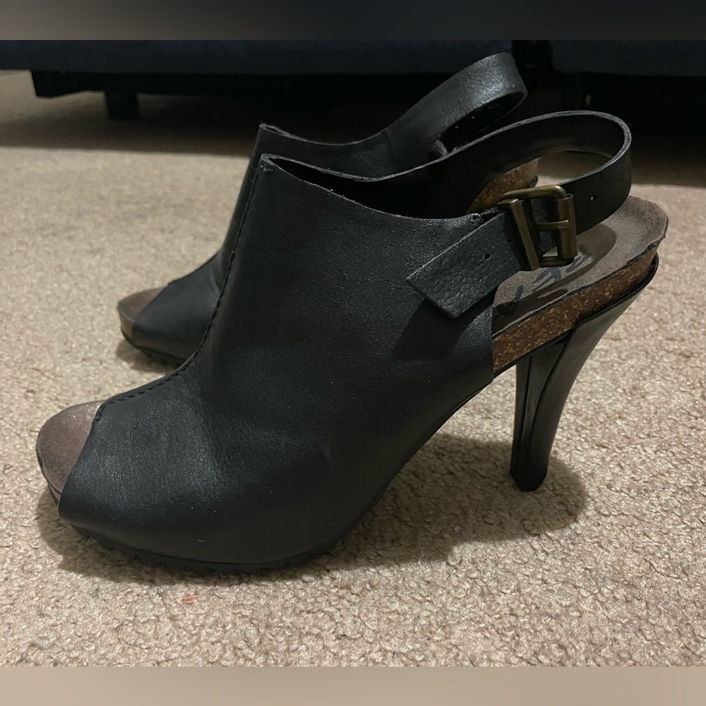 REACTION black leather peep toe sling back heels‎ size 8.5 M